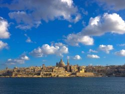 Malta aus dem Meer siehst auch wunderbar aus. Vielleicht wird Malta ja deine neue Heimat während deines Ruhestands?